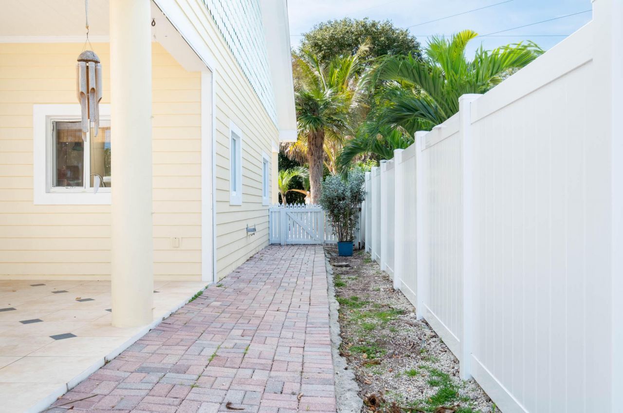 118 First Street, Key Largo, FL 33037 Photo