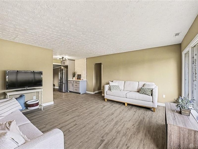 1947 Forestdale Avenue, Beavercreek, OH 45432 Photo 5