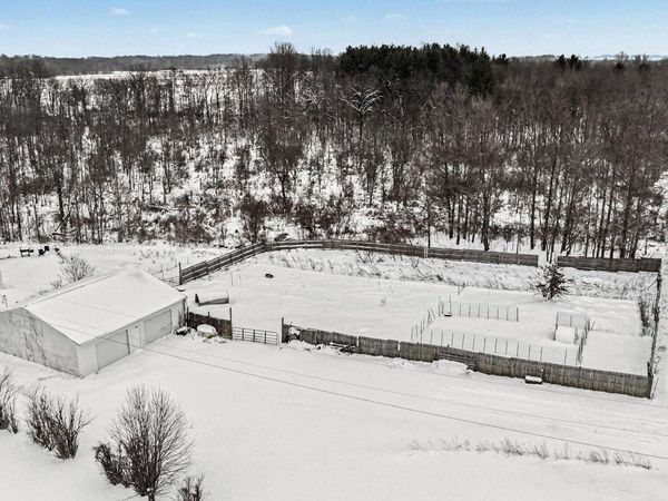 51133 Creglow Road, Marcellus, MI 49067