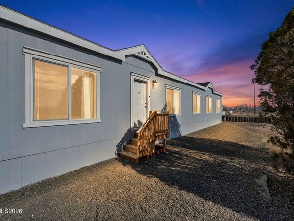 1495 Lake Avenue, Silver Springs, NV 89429