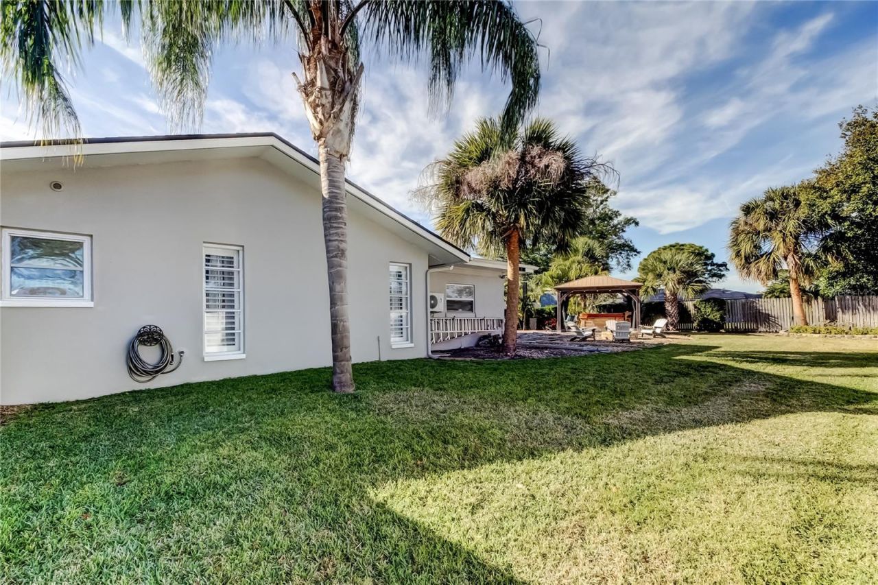 2686 Clubhouse Drive S, Clearwater, FL 33761 Photo
