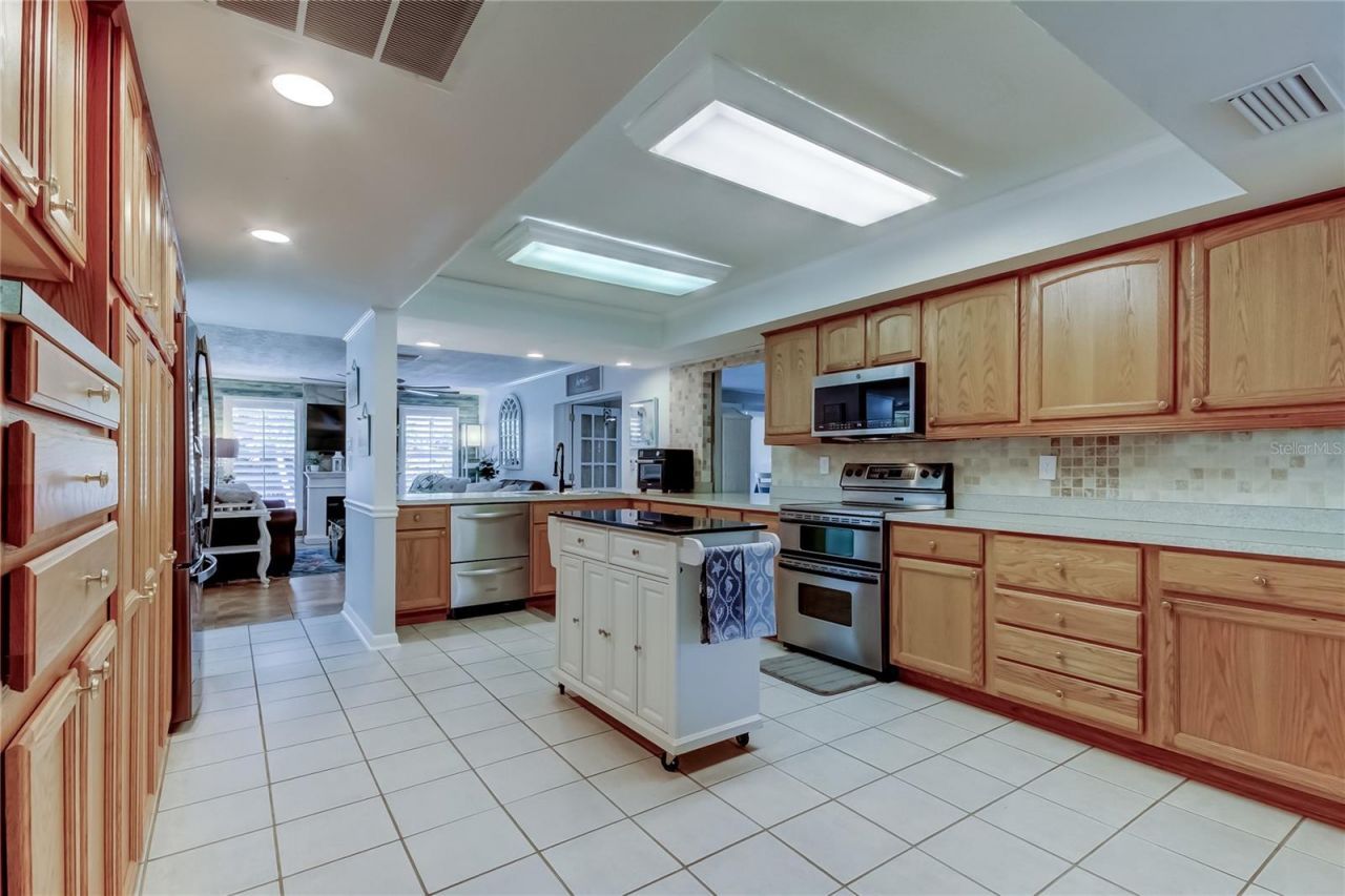 2686 Clubhouse Drive S, Clearwater, FL 33761 Photo