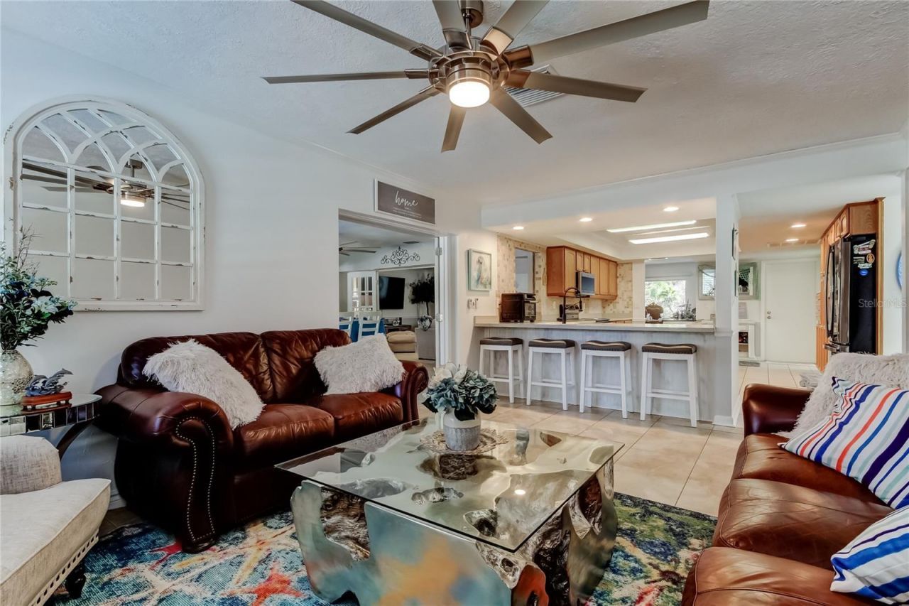 2686 Clubhouse Drive S, Clearwater, FL 33761 Photo