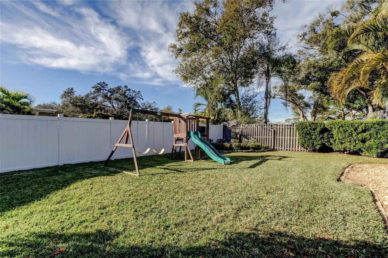 2686 Clubhouse Drive S, Clearwater, FL 33761 Photo