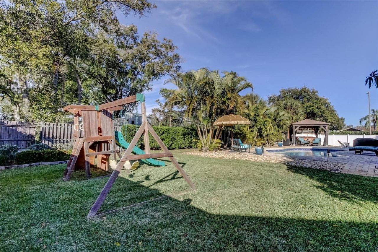 2686 Clubhouse Drive S, Clearwater, FL 33761 Photo