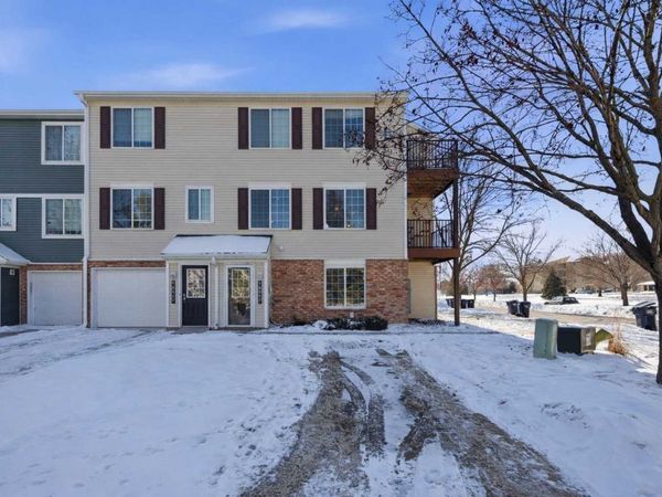 15517 Flight Way, Unit 212, Apple Valley, MN 55124