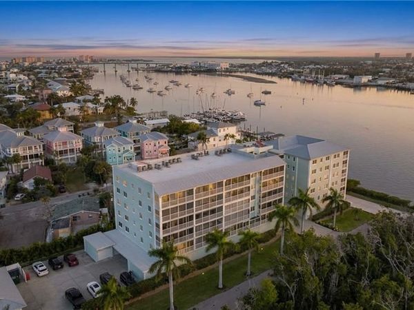 345 Mango ST, Unit 604, FORT MYERS BEACH, FL 33931