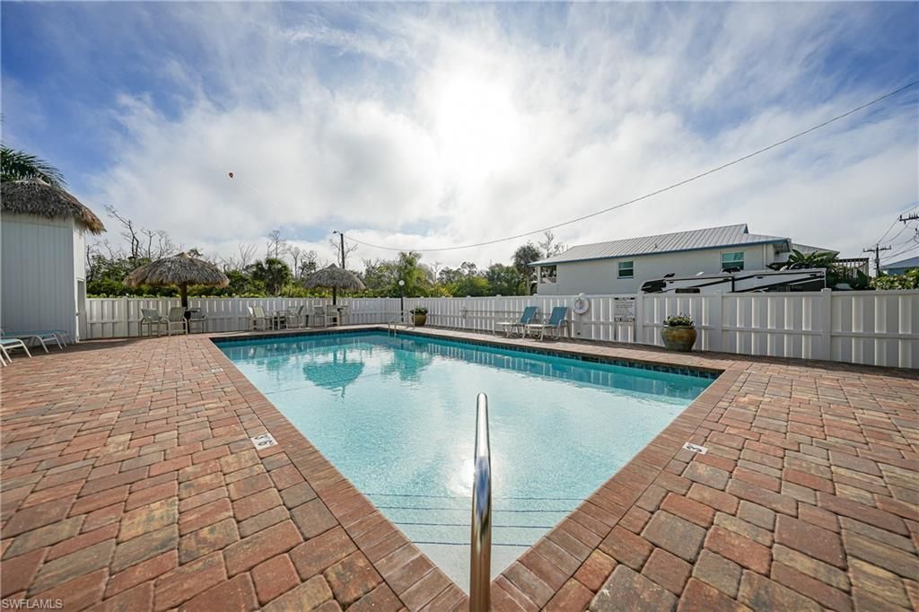 345 Mango St, Unit 604, Fort Myers Beach, FL 33931 Photo