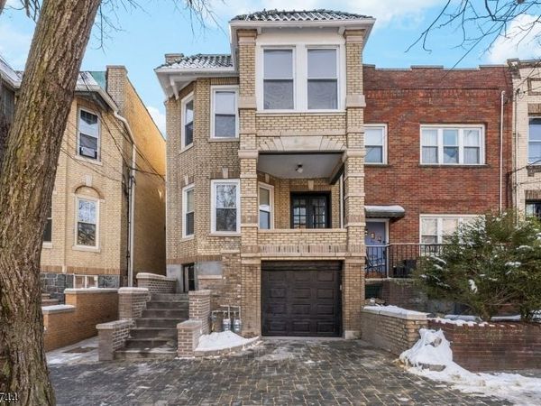 63 Highwood Ter, Weehawken, NJ 07086