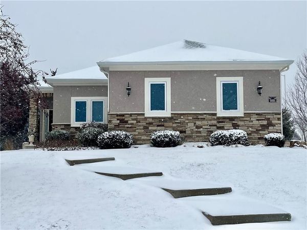 9891 Garden Street, Lenexa, KS 66227