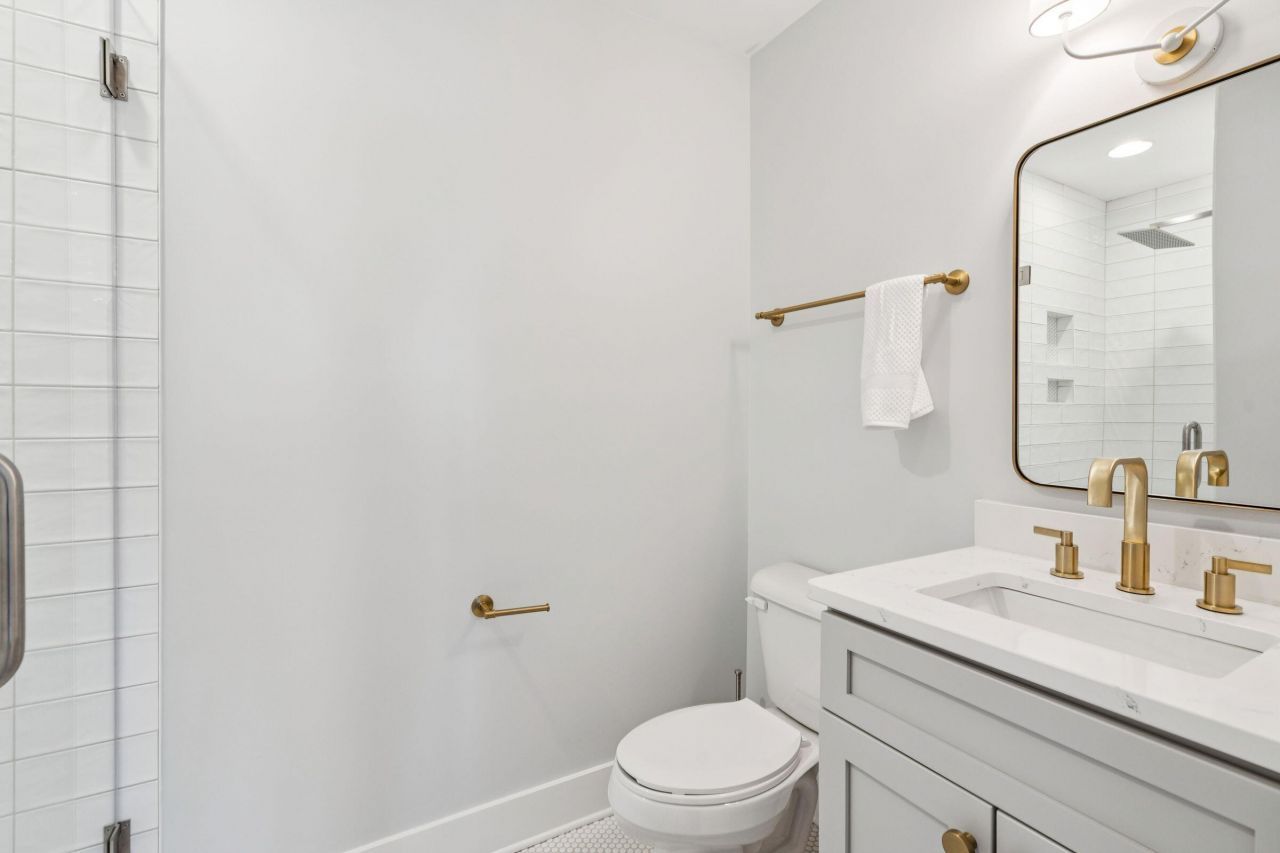 2906 Waterway Boulevard Photo 19