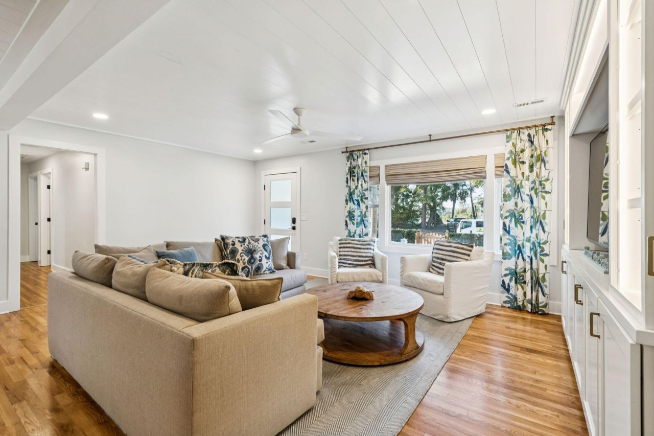 2906 Waterway Boulevard Photo 6