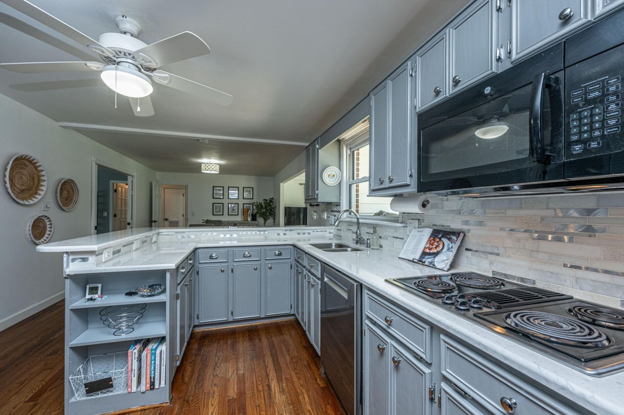 4915 Ashby Avenue Photo 14