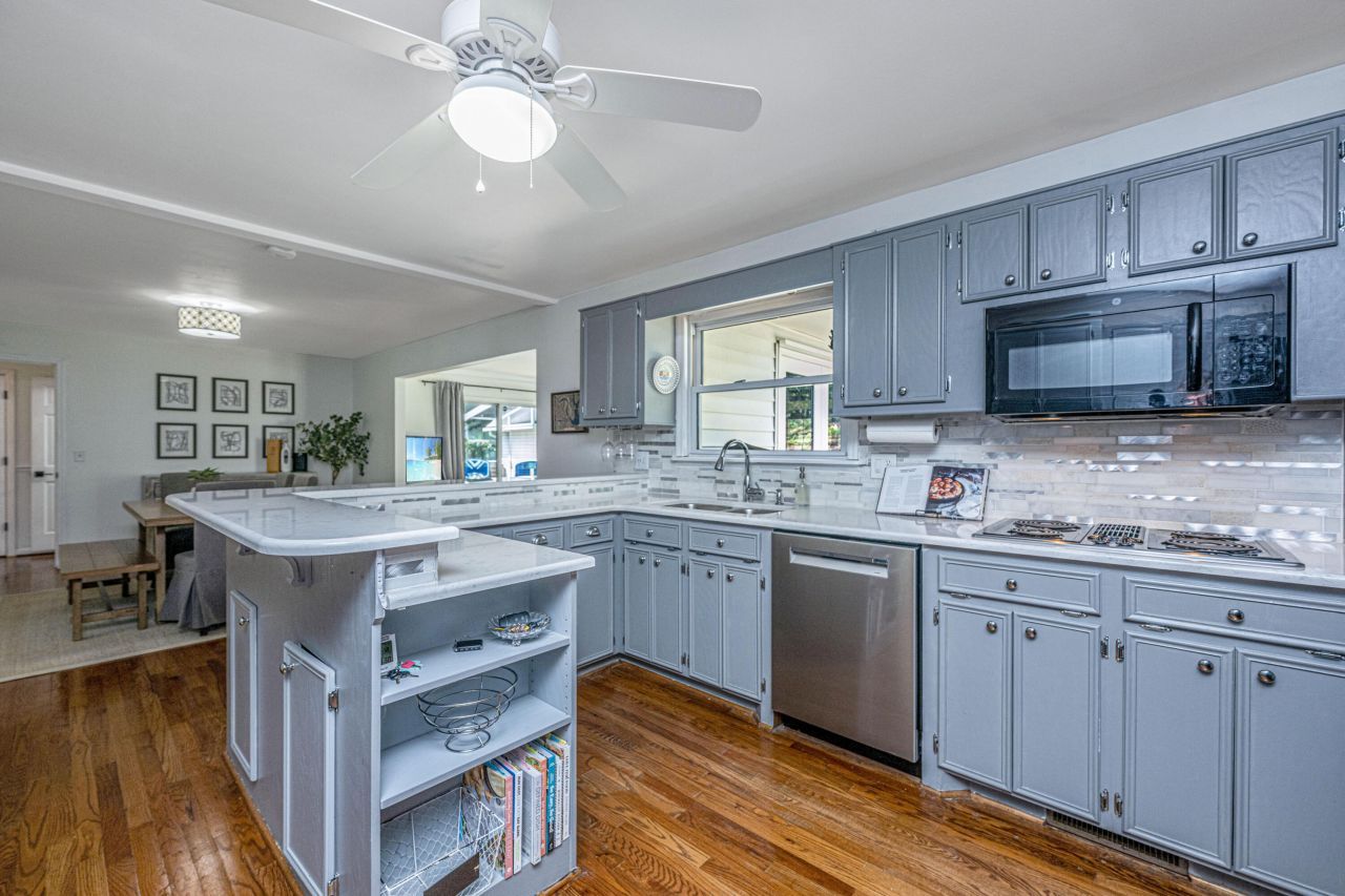 4915 Ashby Avenue Photo 17