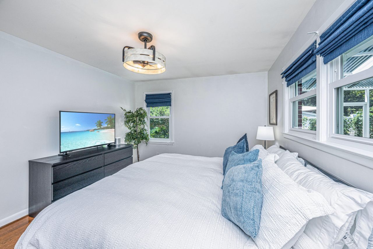 4915 Ashby Avenue Photo 22