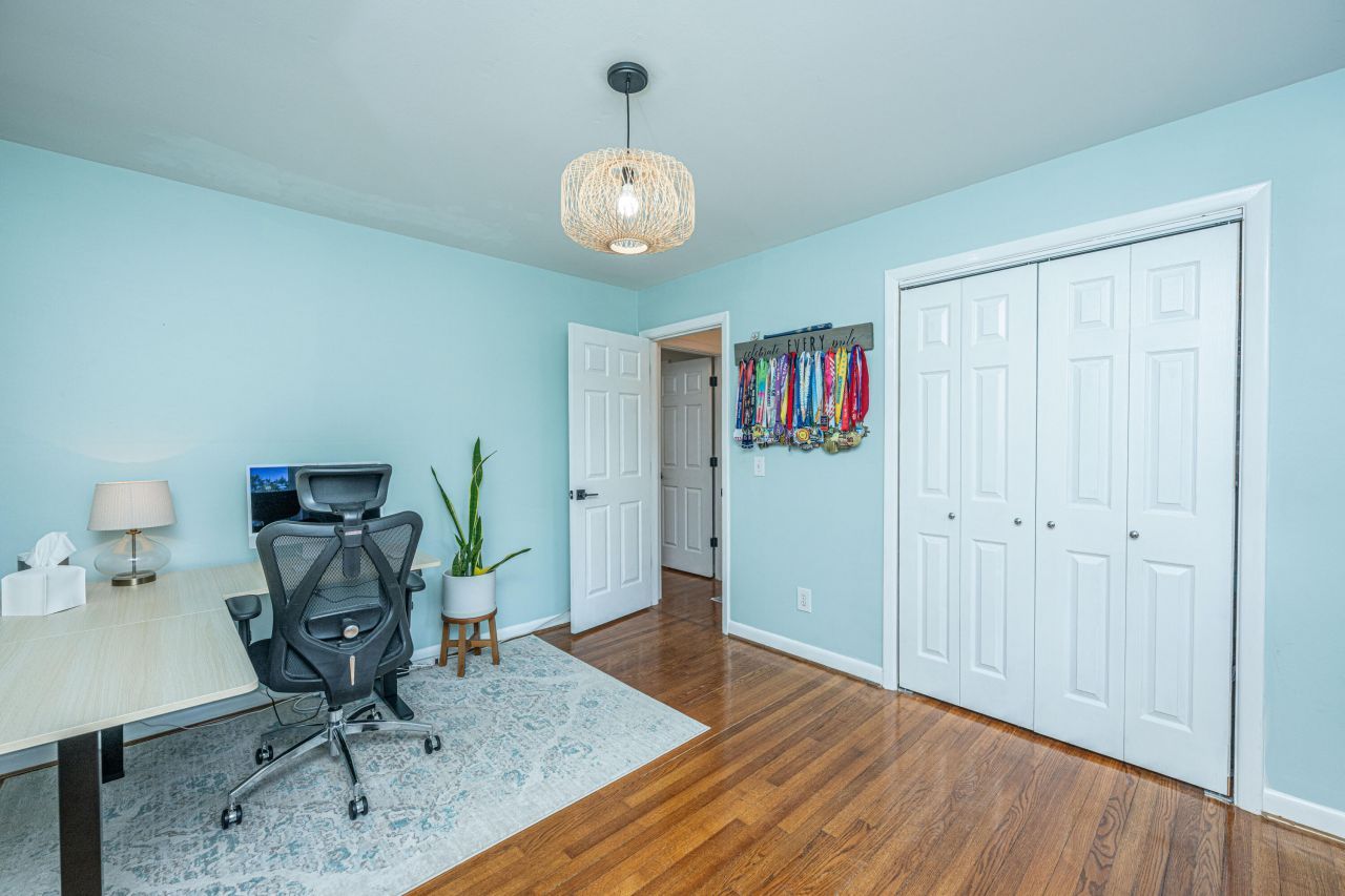 4915 Ashby Avenue Photo 27