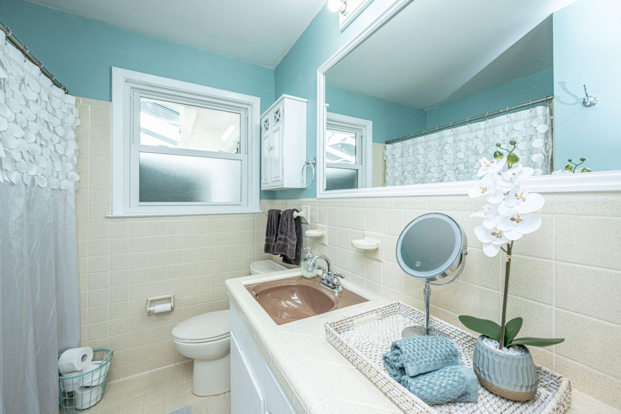 4915 Ashby Avenue Photo 28