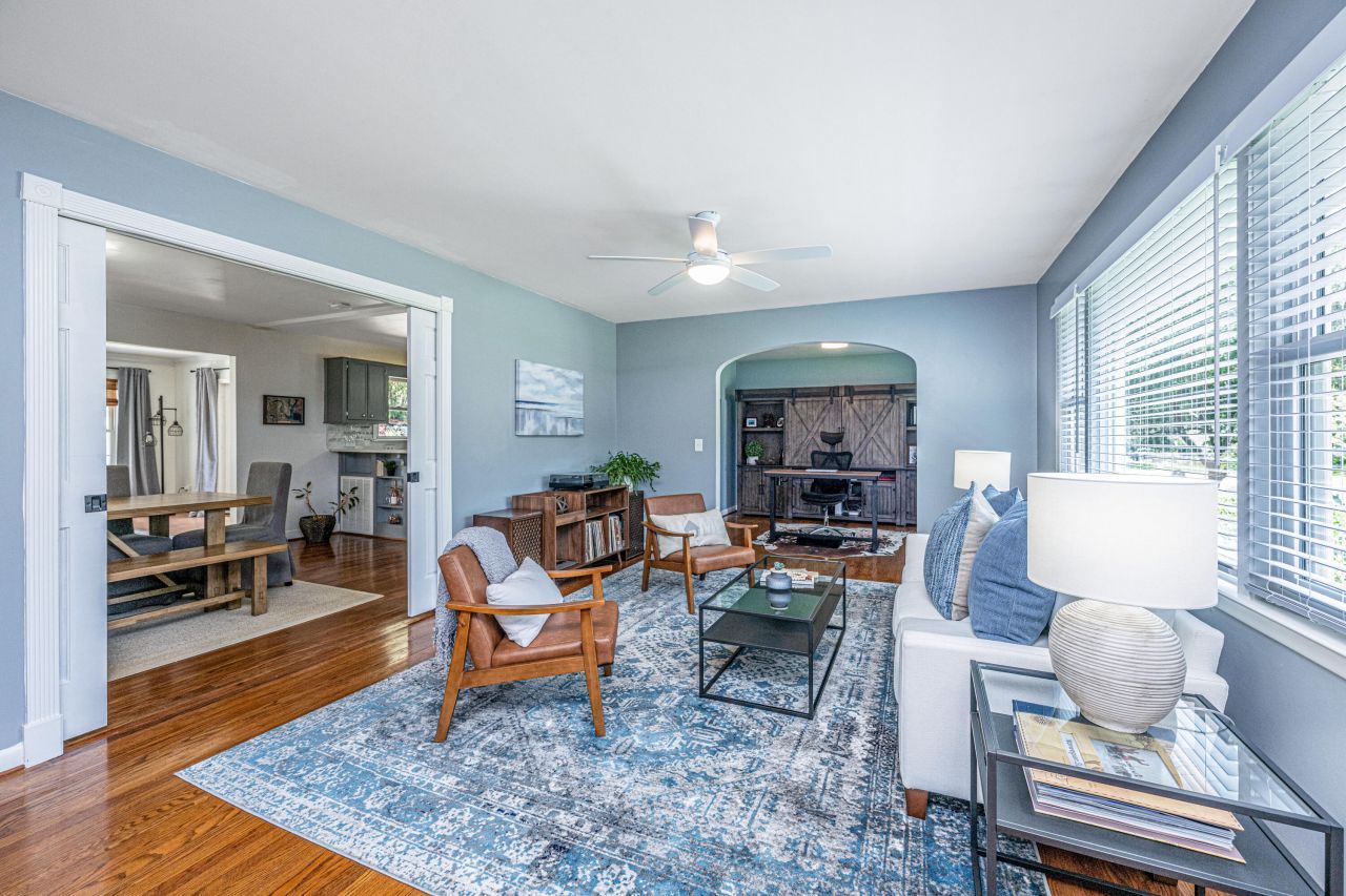 4915 Ashby Avenue Photo 3