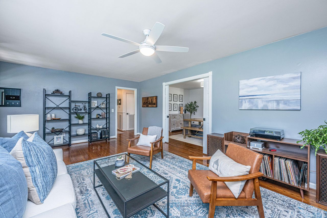 4915 Ashby Avenue Photo 5