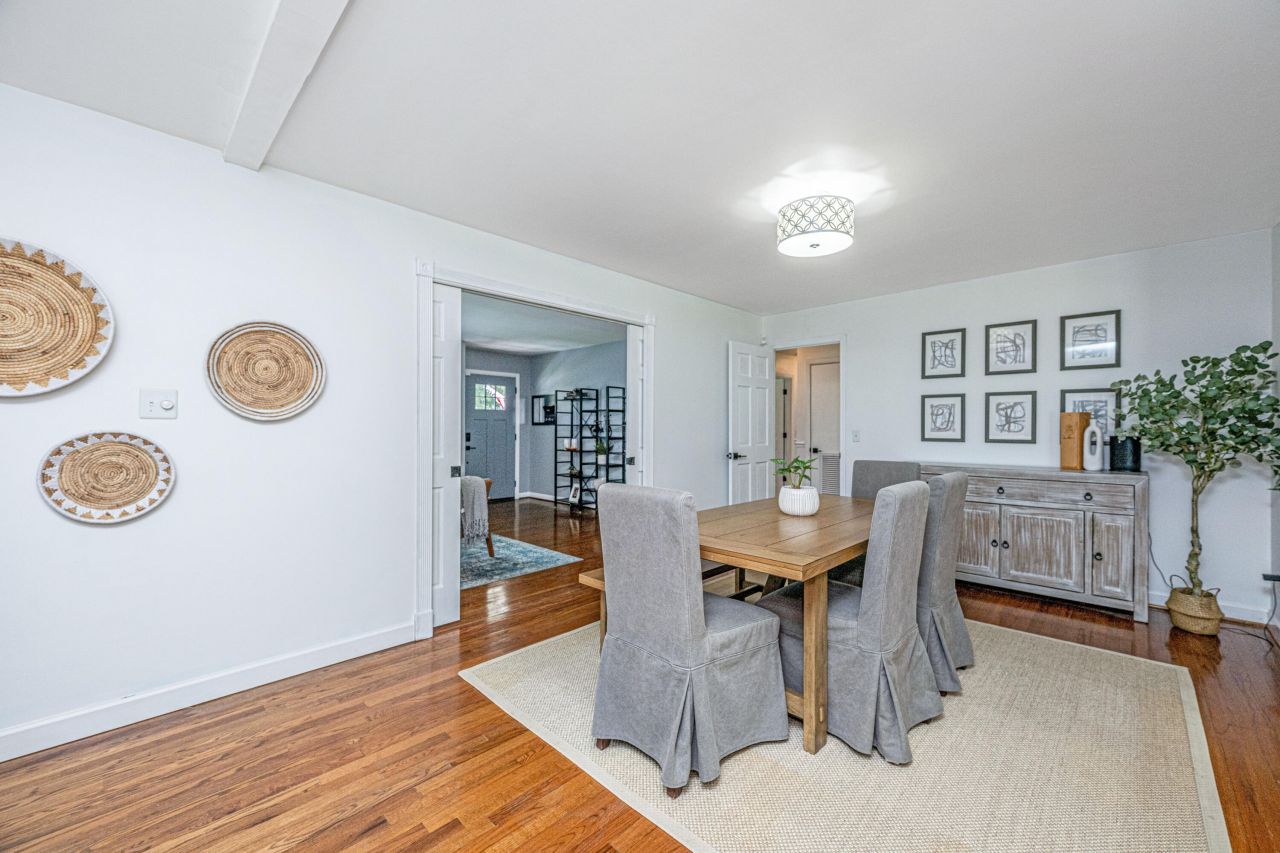 4915 Ashby Avenue Photo 9