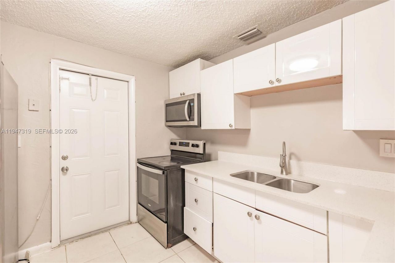 3140 NE 10th Ter, Pompano Beach, FL 33064 Photo