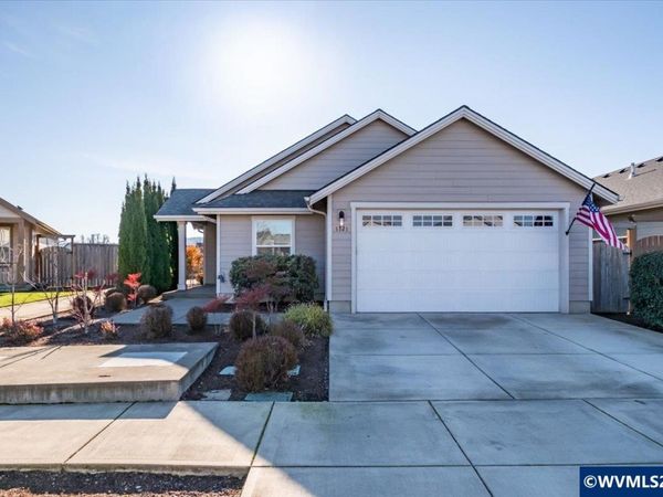 1721 SE Osoberry St, Dallas, OR 97338