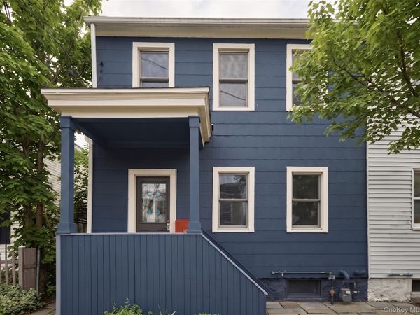 315 State, Hudson, NY 12534