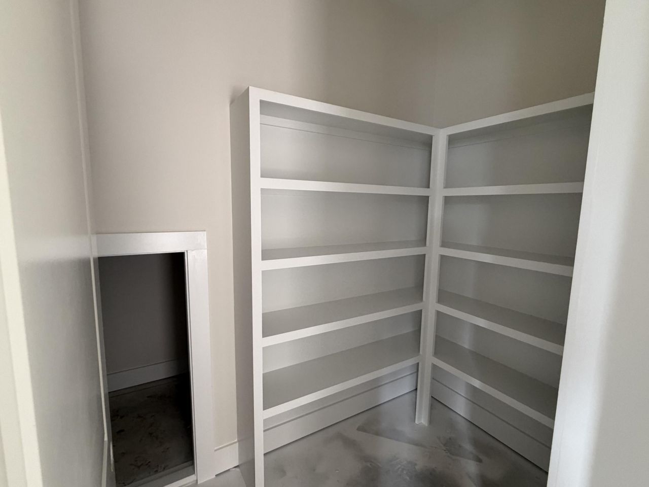 709 Rumbling Leaf Lane Photo 11