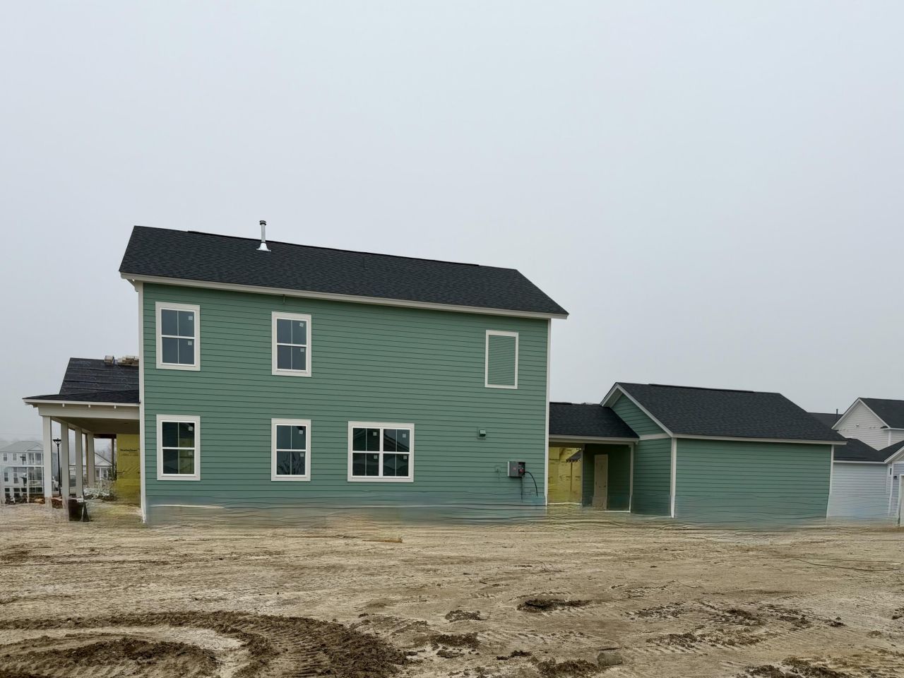 709 Rumbling Leaf Lane Photo 4