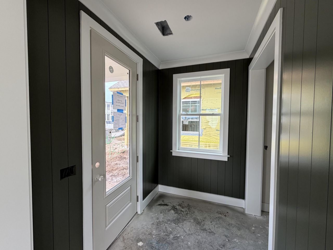 709 Rumbling Leaf Lane Photo 8