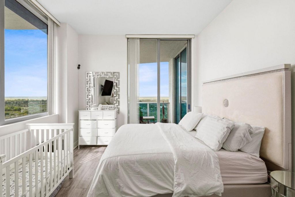 2641 N Flamingo Road, Unit 2701n, Sunrise, FL 33323 Photo