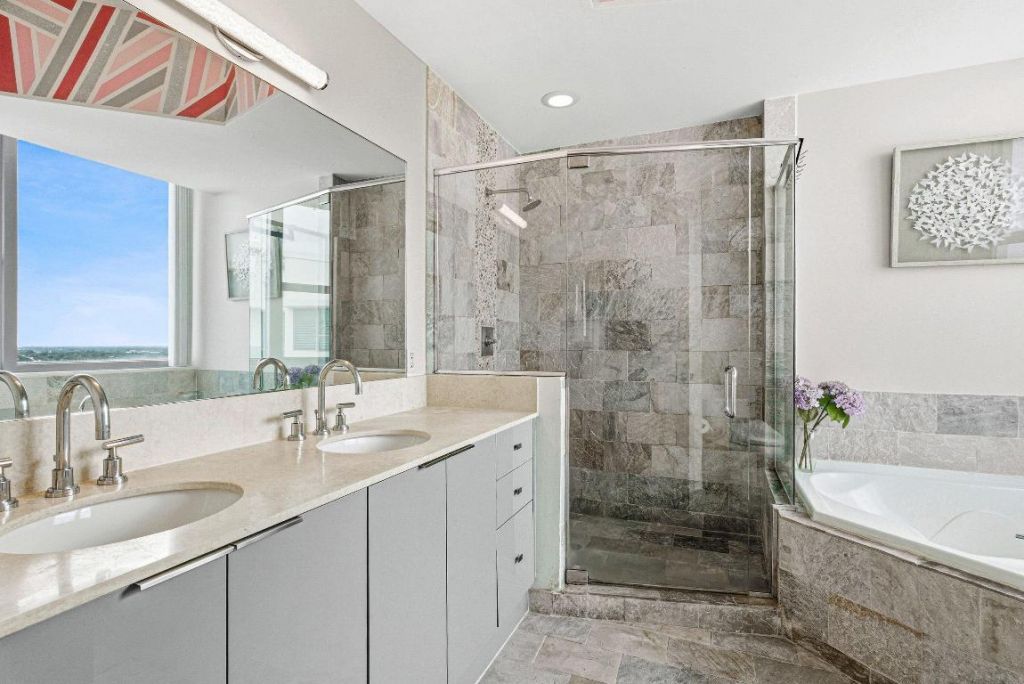 2641 N Flamingo Road, Unit 2701n, Sunrise, FL 33323 Photo