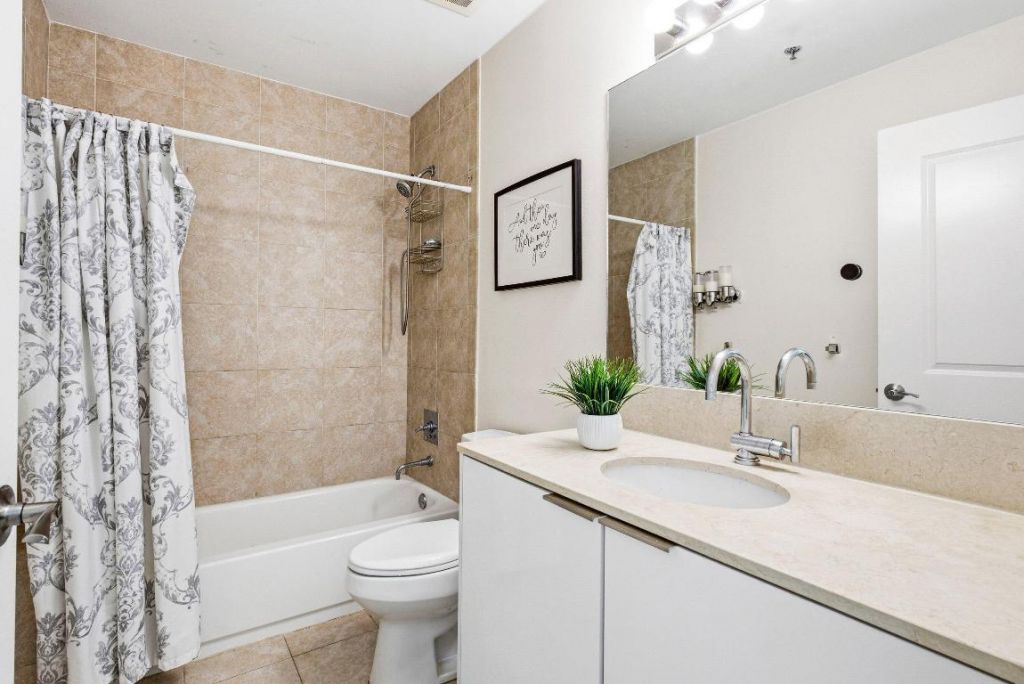 2641 N Flamingo Road, Unit 2701n, Sunrise, FL 33323 Photo