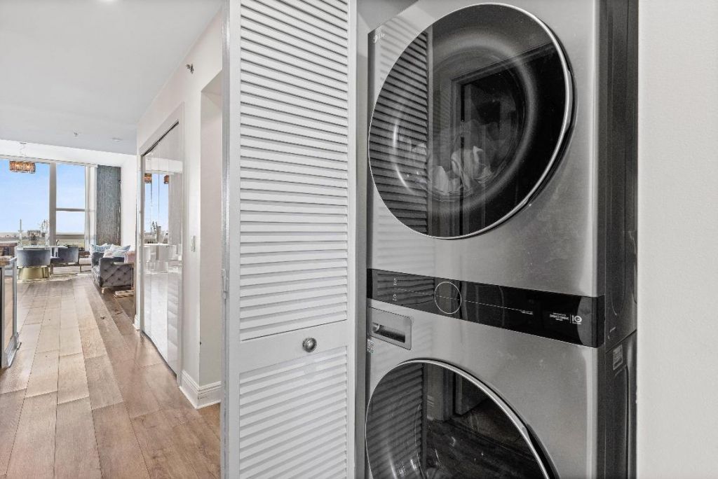 2641 N Flamingo Road, Unit 2701n, Sunrise, FL 33323 Photo