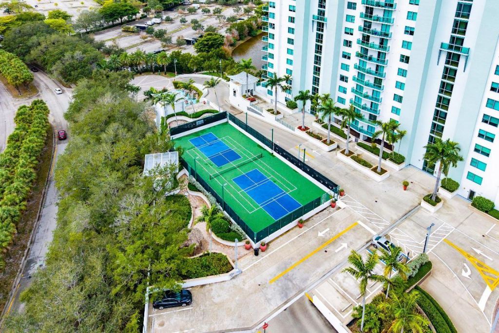 2641 N Flamingo Road, Unit 2701n, Sunrise, FL 33323 Photo