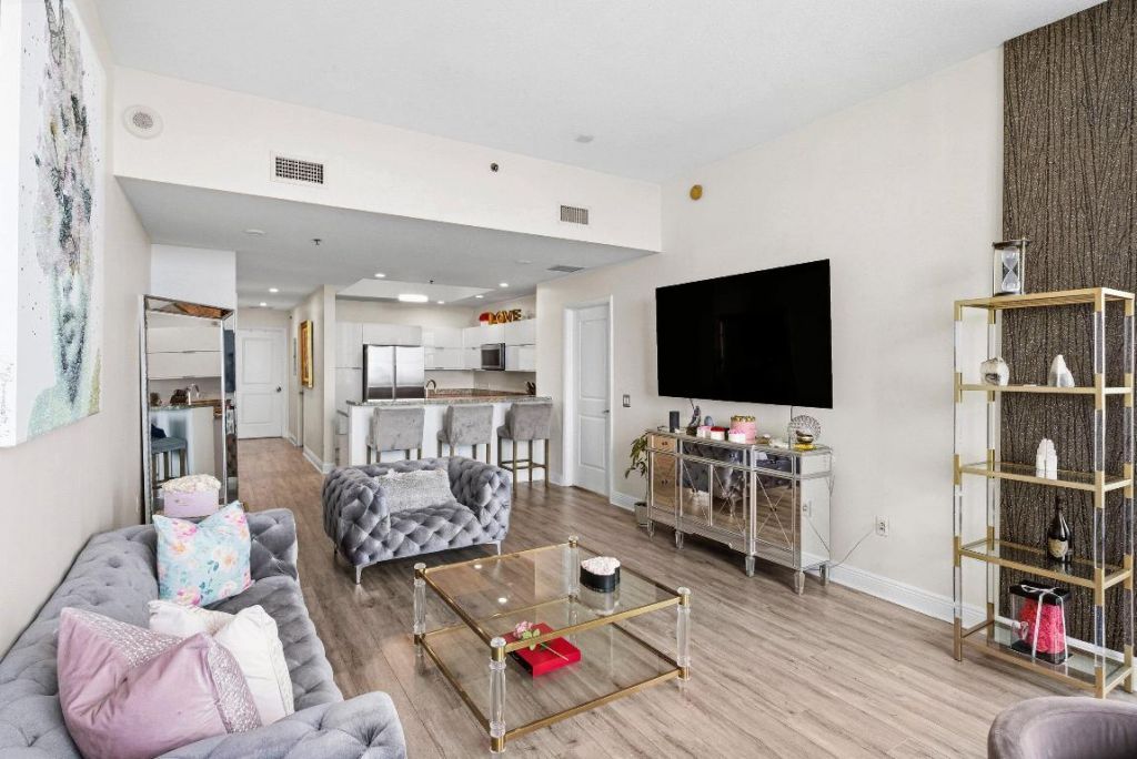 2641 N Flamingo Road, Unit 2701n, Sunrise, FL 33323 Photo