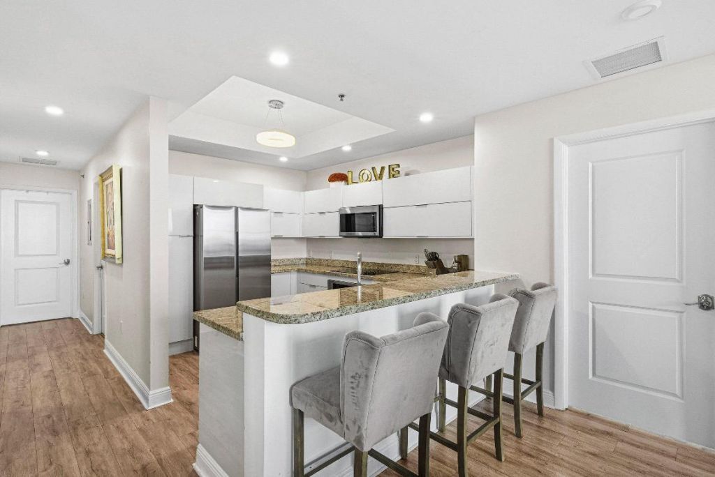 2641 N Flamingo Road, Unit 2701n, Sunrise, FL 33323 Photo