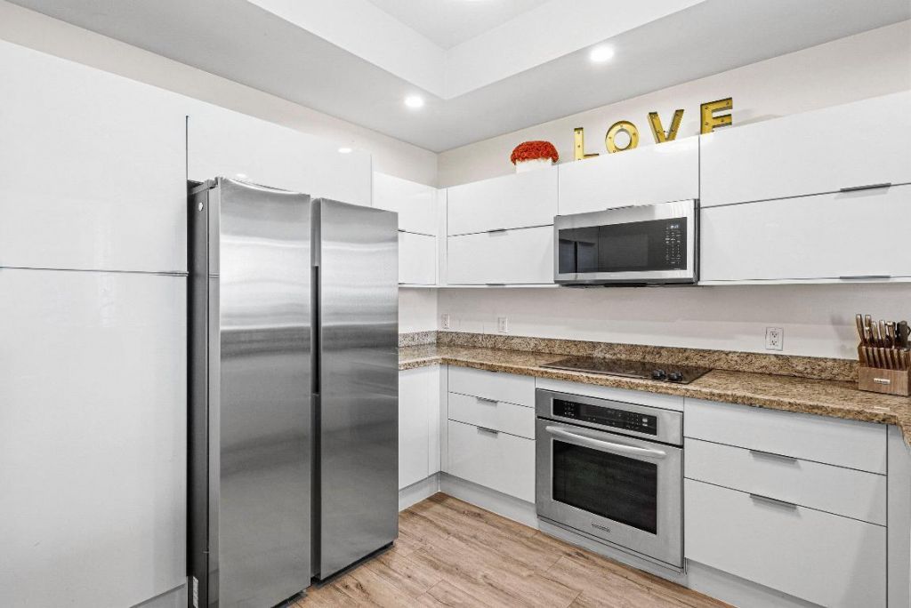 2641 N Flamingo Road, Unit 2701n, Sunrise, FL 33323 Photo