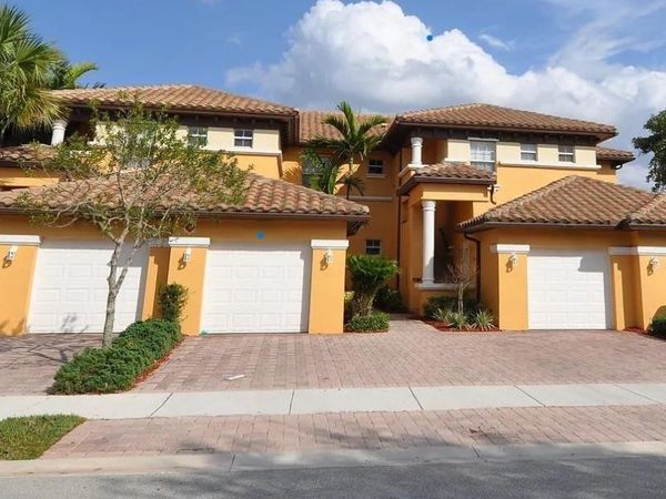 8290 NW 128th Ln, Unit 38-B, Parkland, FL 33076