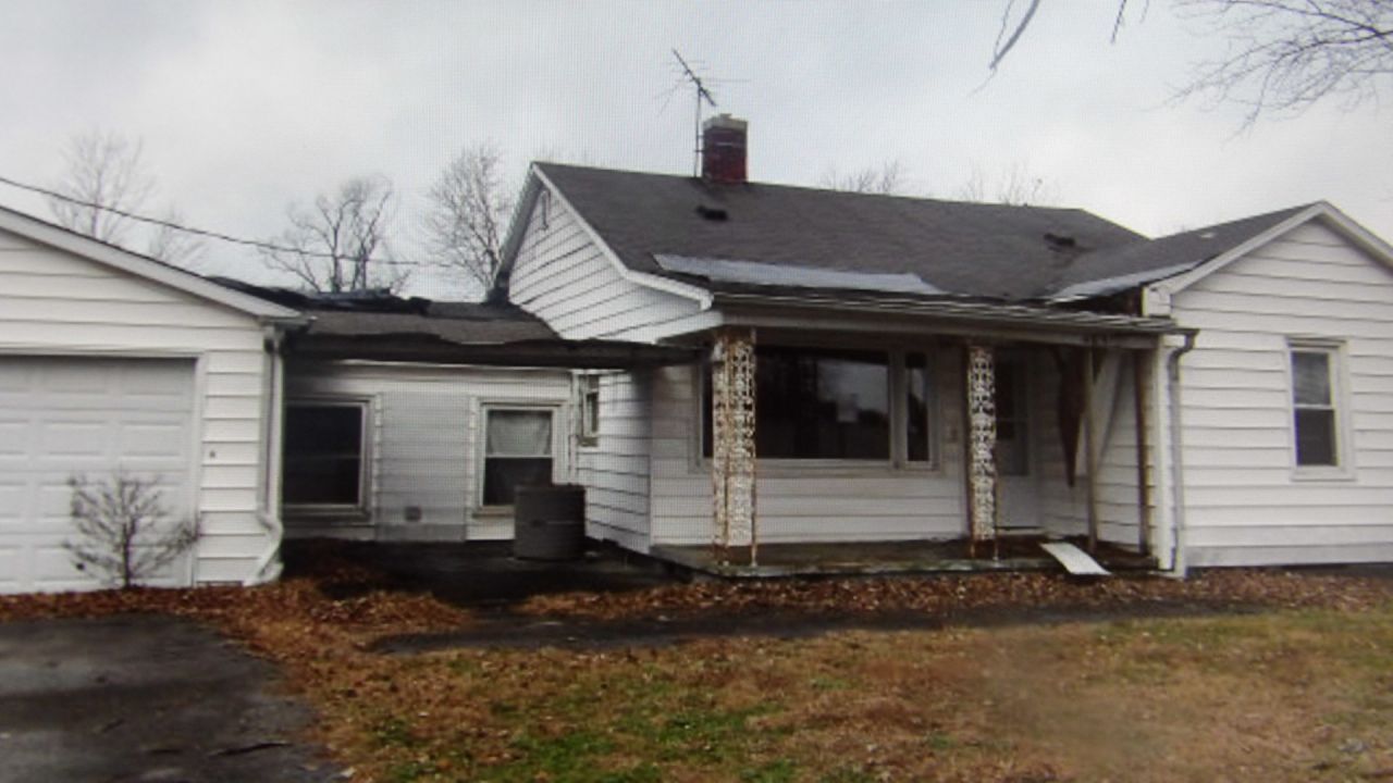 465 Tipple Road, Carrier Mills, IL 62917 Main Photo