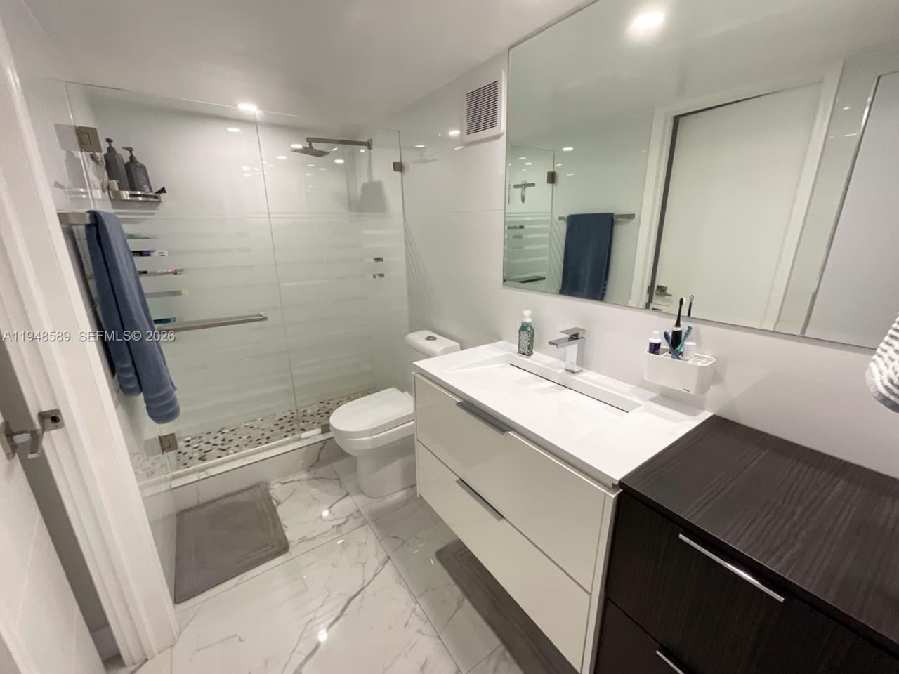 1301 NE Miami Gardens Dr, Unit 501W, Miami, FL 33179 Photo