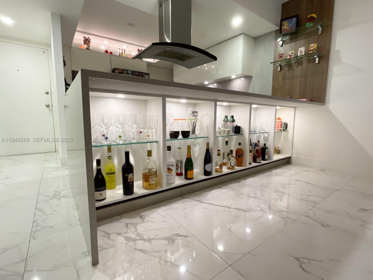 1301 NE Miami Gardens Dr, Unit 501W, Miami, FL 33179 Photo