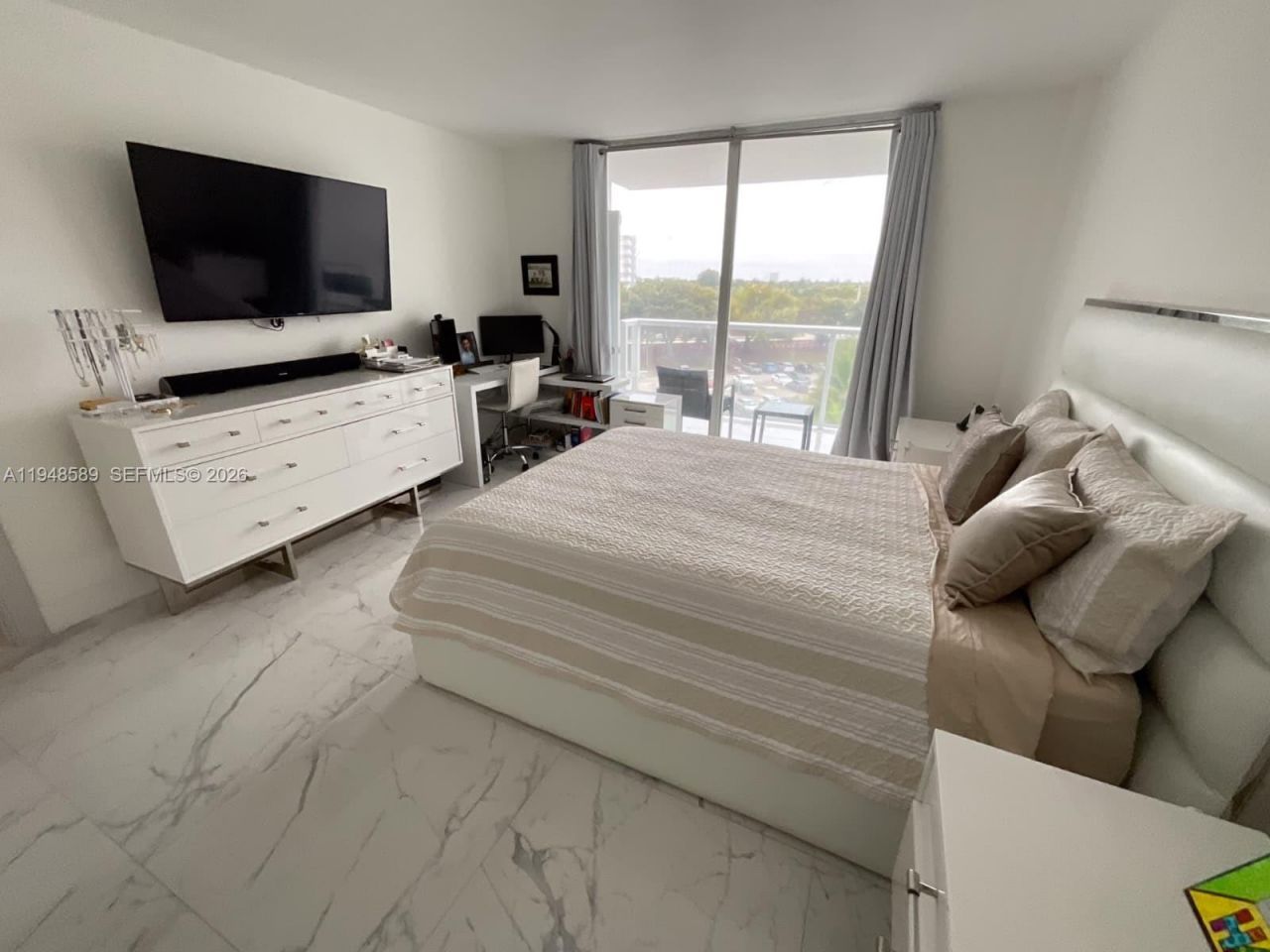 1301 NE Miami Gardens Dr, Unit 501W, Miami, FL 33179 Photo