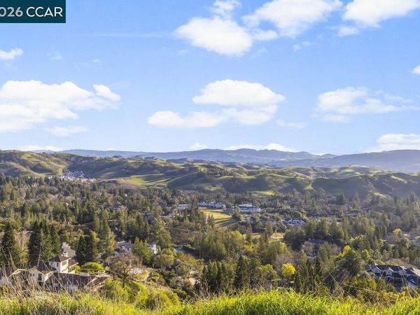 2300 Caballo Ranchero Dr, Diablo, CA 94528