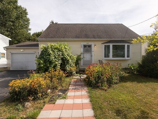 116 Miller Drive, East Syracuse, NY 13057