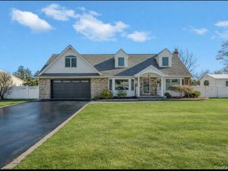 19 Radburn Drive Commack, NY 11725
