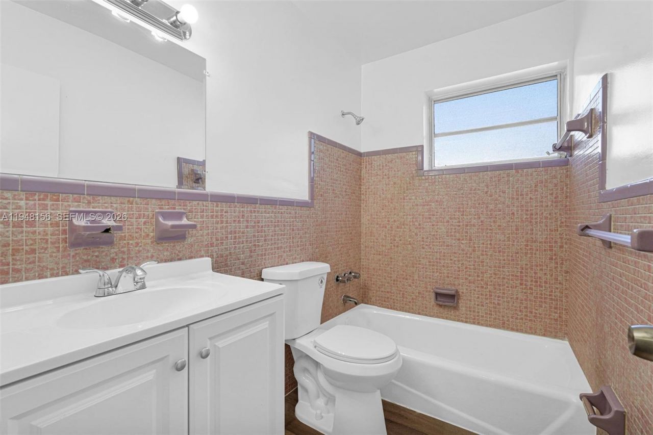 130 NW 48th St, Miami, FL 33127 Photo