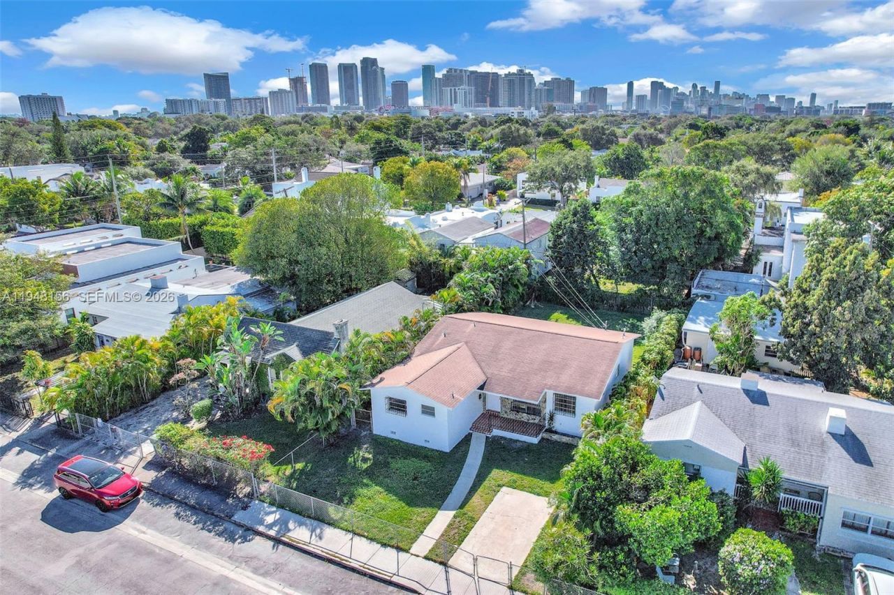 130 NW 48th St, Miami, FL 33127 Photo