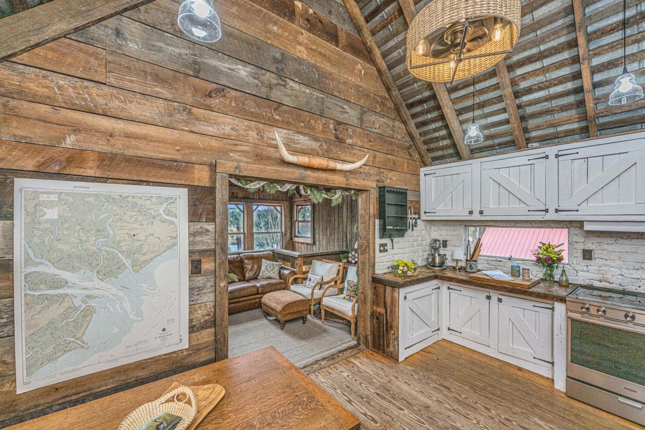 8452 Chisolm Plantation Road Photo 17