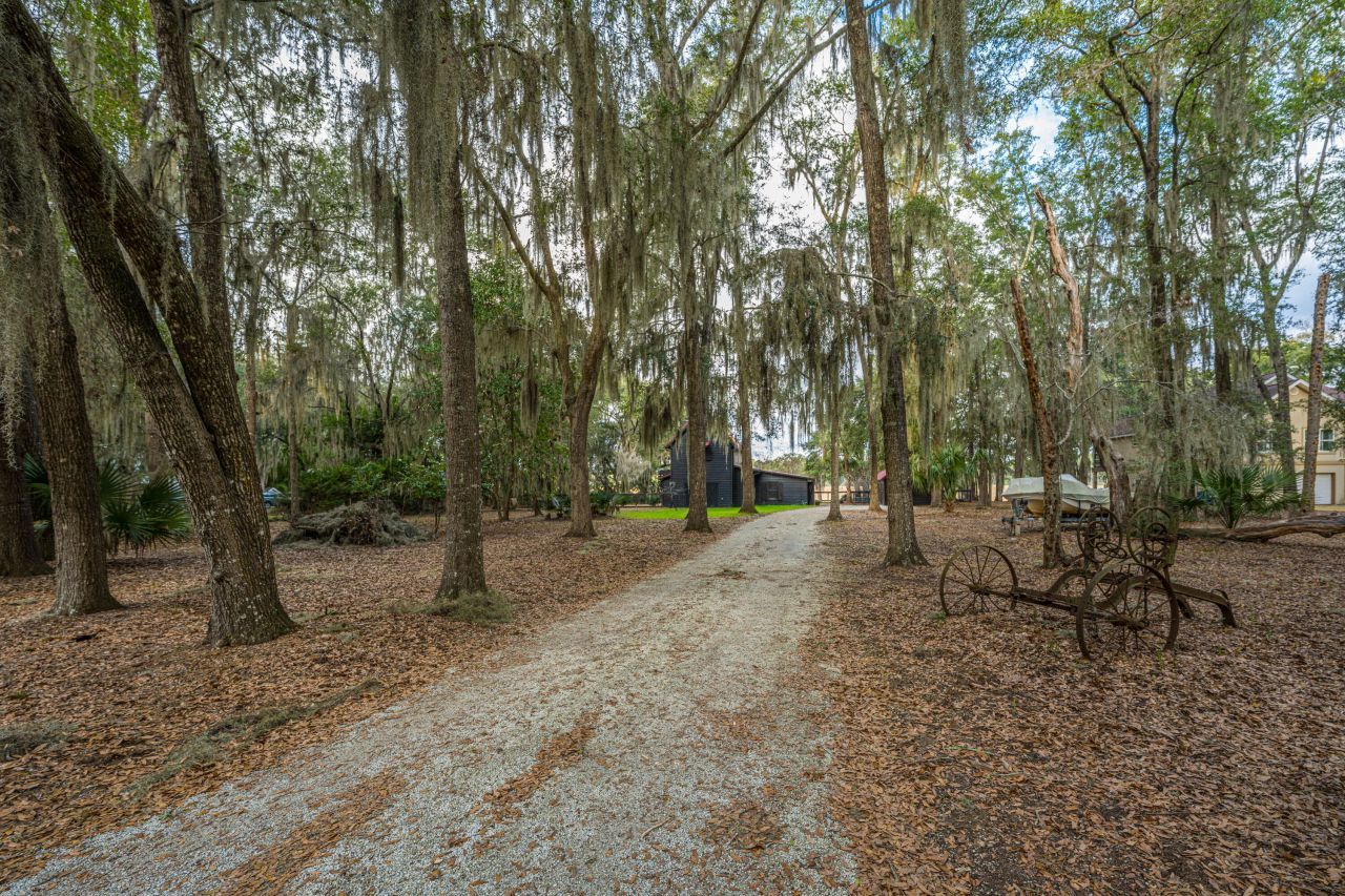 8452 Chisolm Plantation Road Photo 45